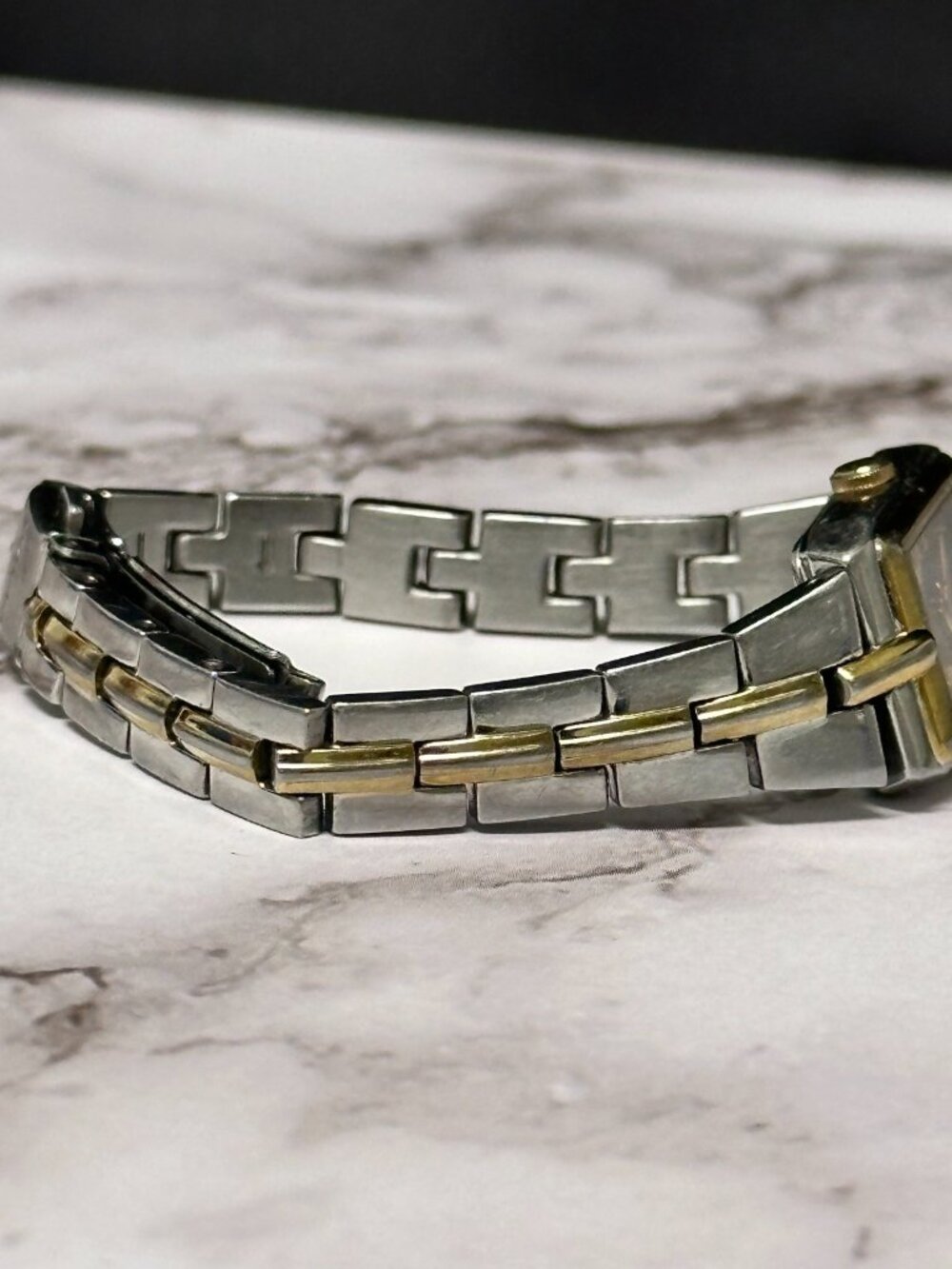 Vintage Seiko Solar Watch Women Silver Gold Two Tone Black Dial 5.75 Inch - Picture 8 of 12